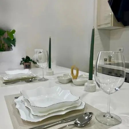 Zaira City Retreat 2 Apartment